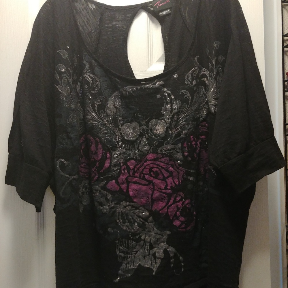 Skull crop top